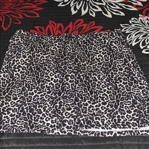 INC new Women mini leopard design skirt